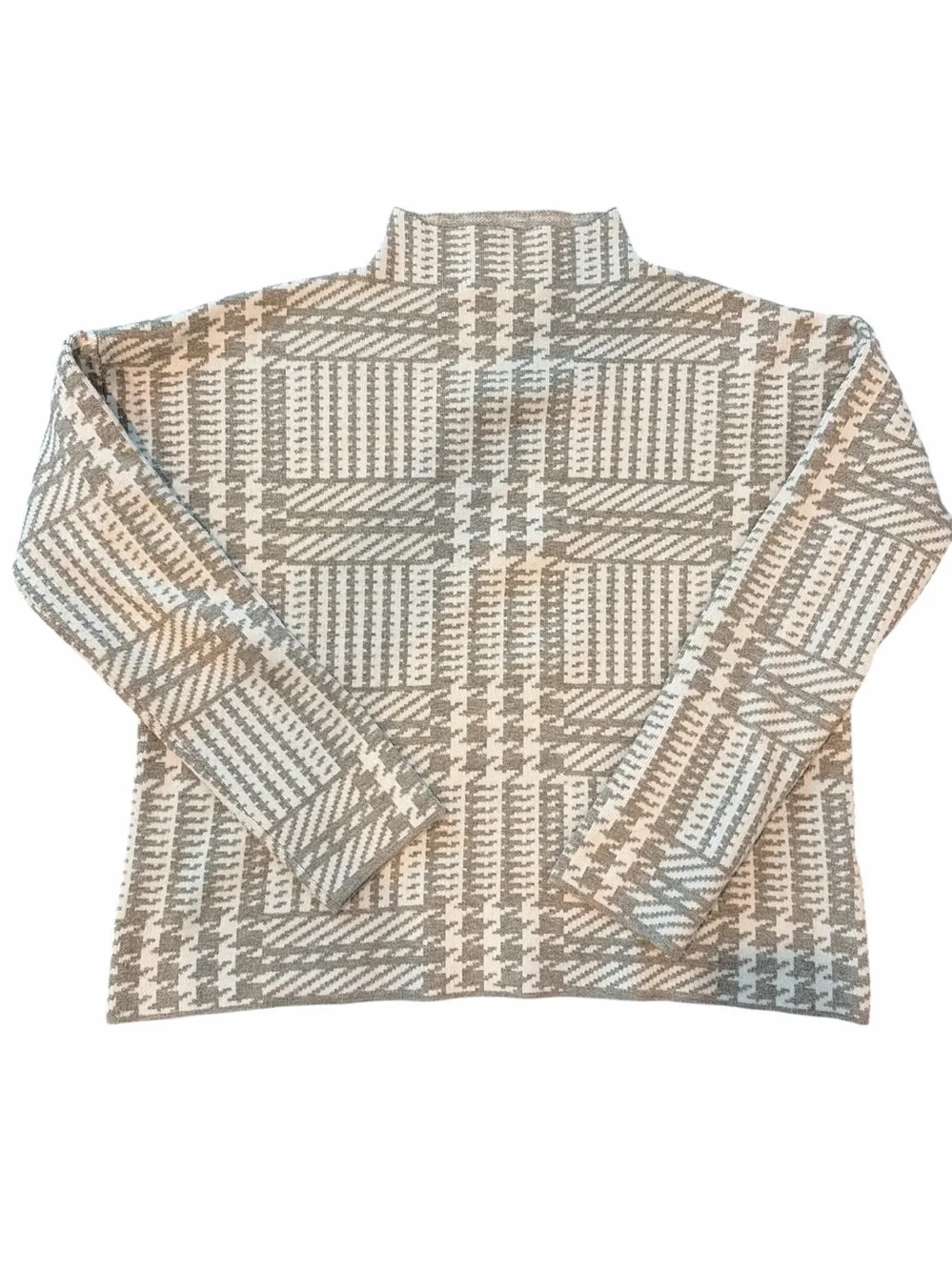 Max Studio Beige and Cream Boxy Houndstooth Mock Neck Sweater